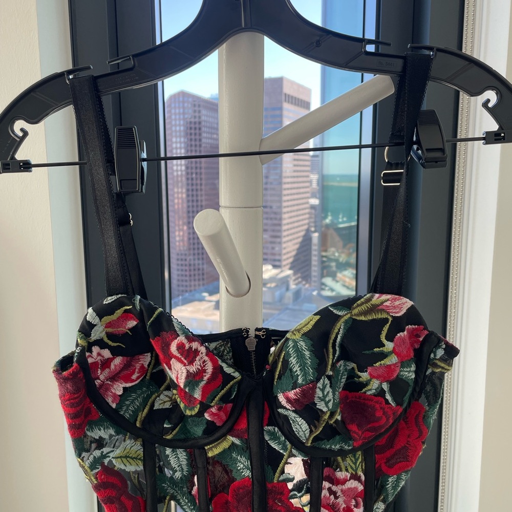 Guess by Marciano embroided floral corset top size XS
